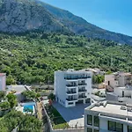 Apartment Ruzmarin Residence J
