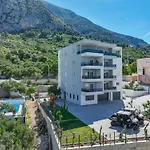 Apartment Ruzmarin Residence J