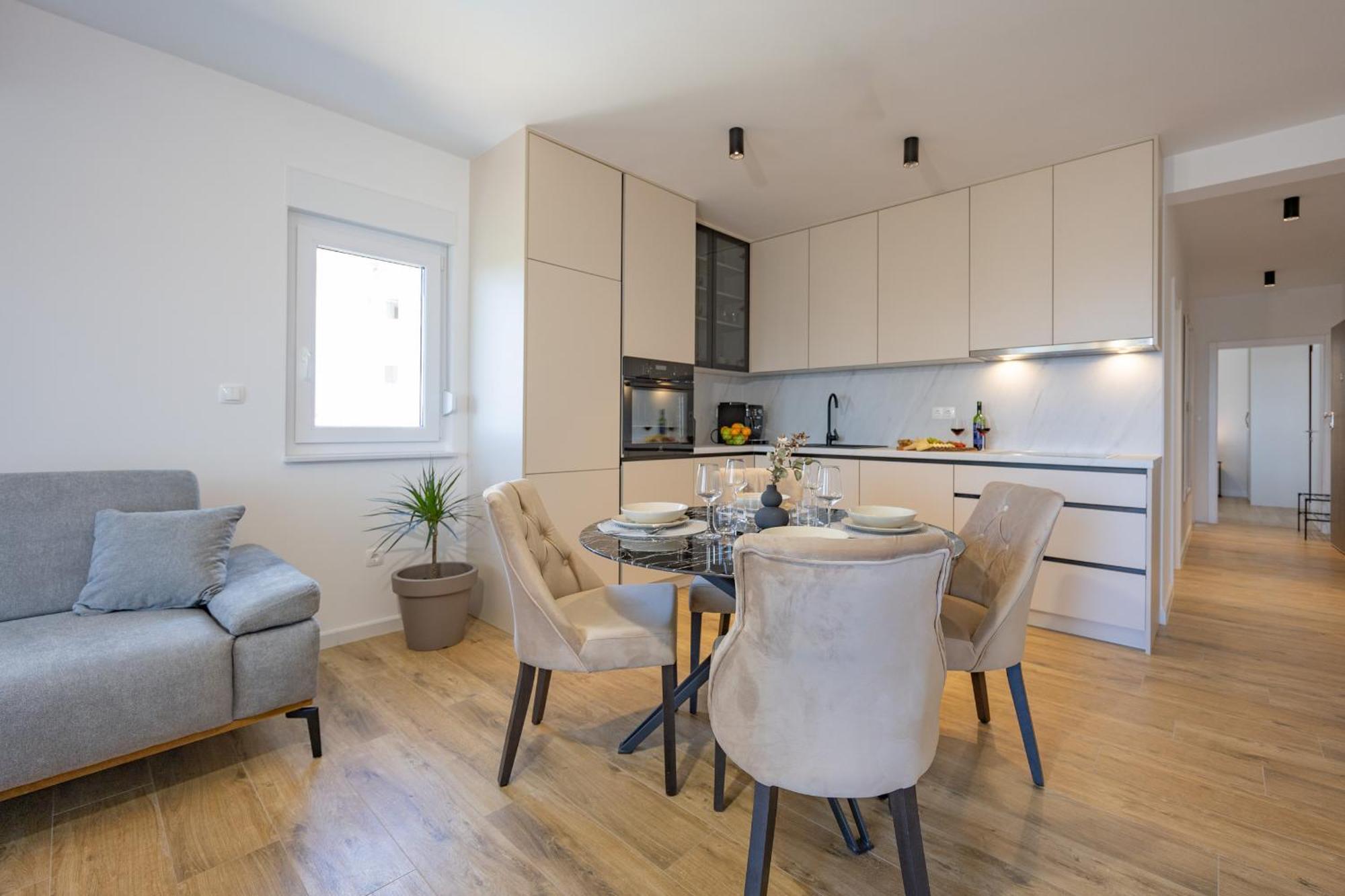 Ruzmarin J Apartment