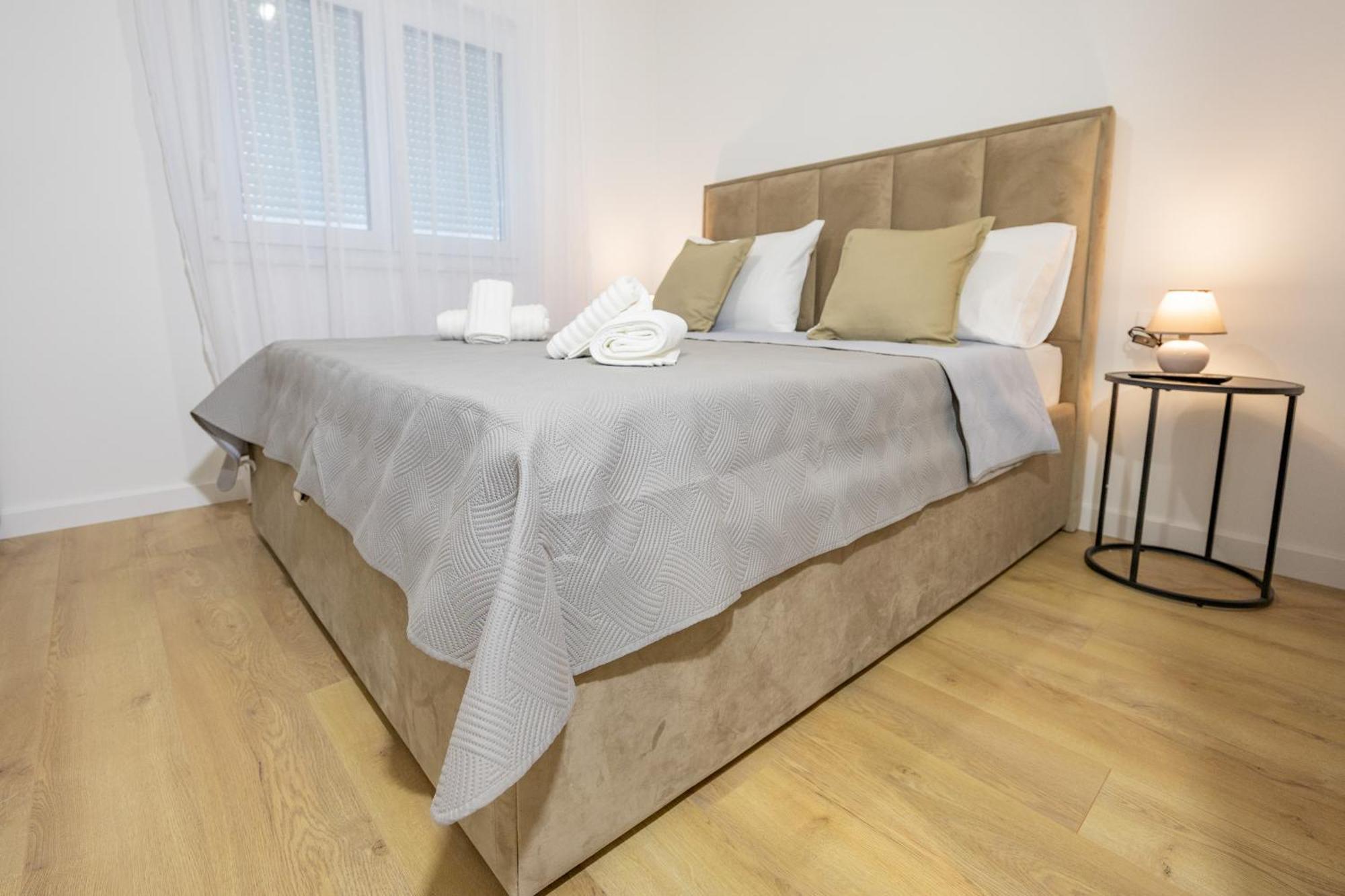 Apartment Ruzmarin J